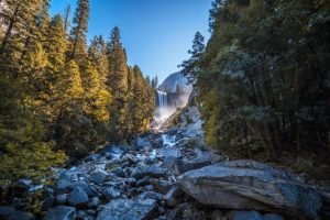 beautiful-shot-vernal-falls-waterfall-yosemite-national-park-usa_181624-47014.jpg
